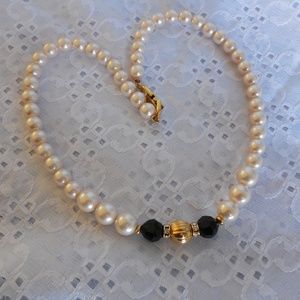 Gorgeous Faux Pearl & Rhinestone Necklace